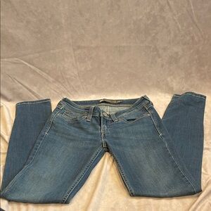 Classic Levi’s Denim Skinny Jeans for Women